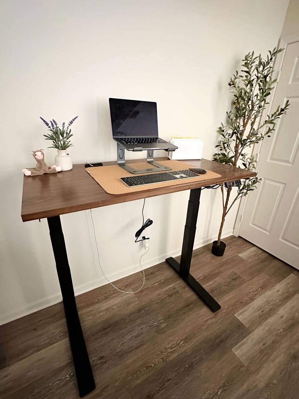 Why a Standing Desk Could Be the GameChanger for Your Home Office